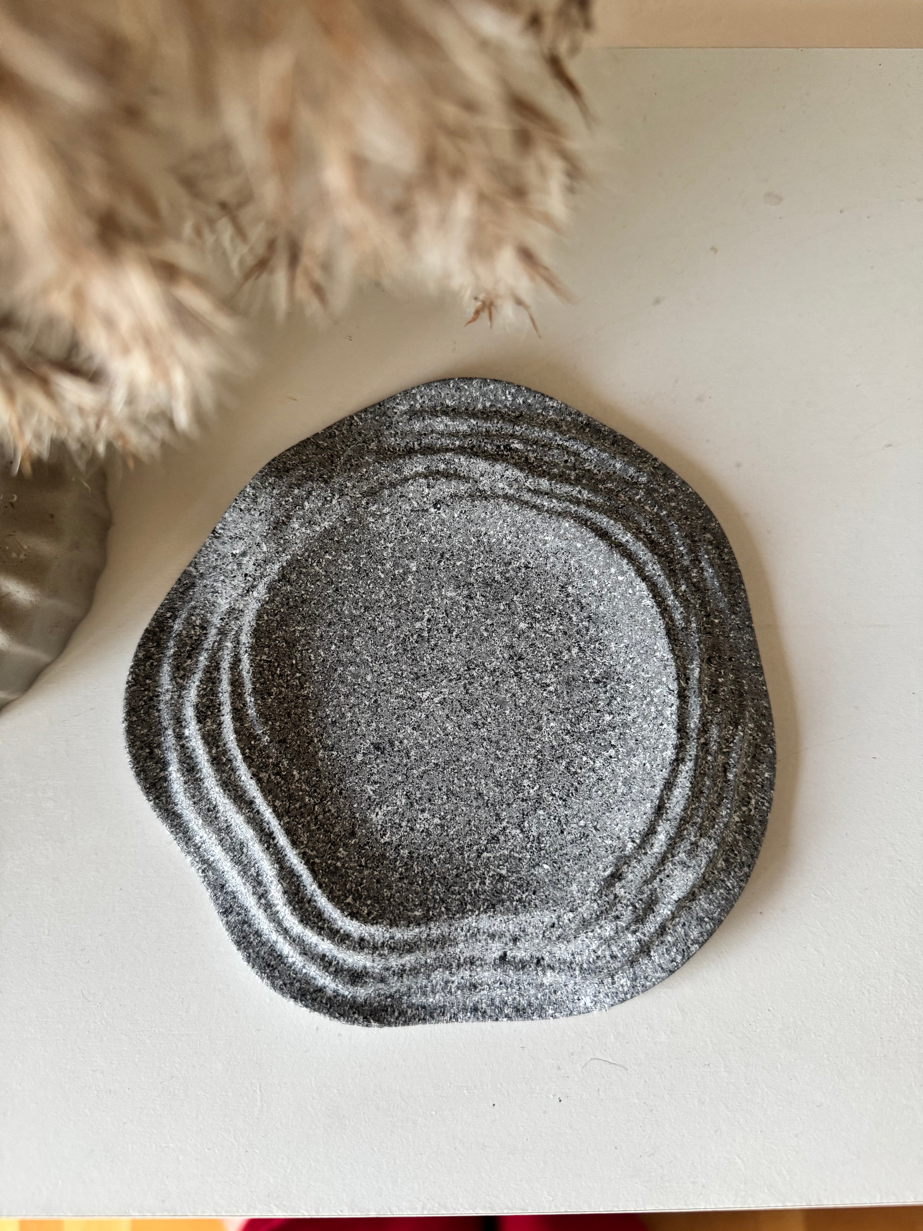 Wave Circle Harmony Tray