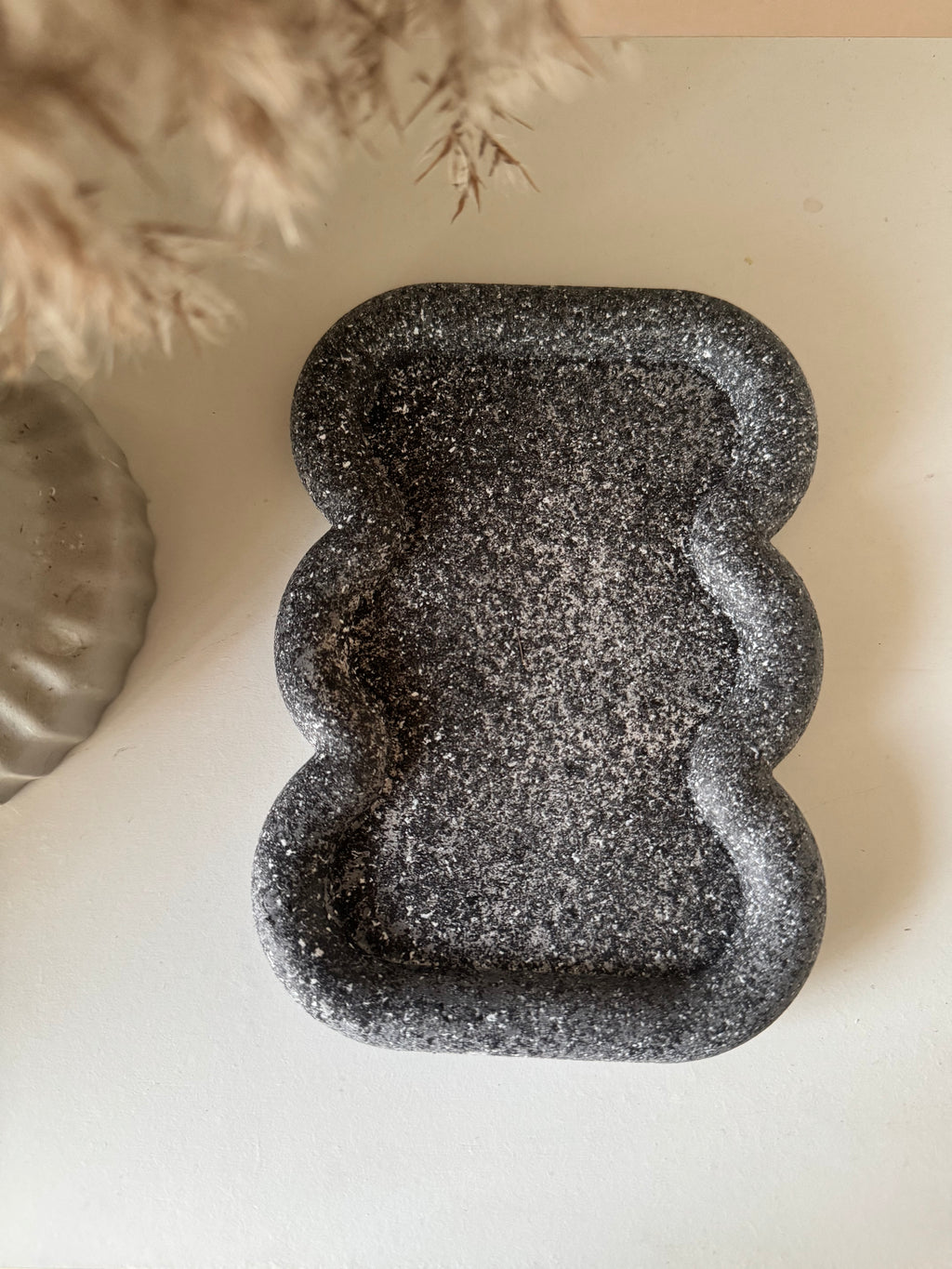 Wave Edge Decorative Plate