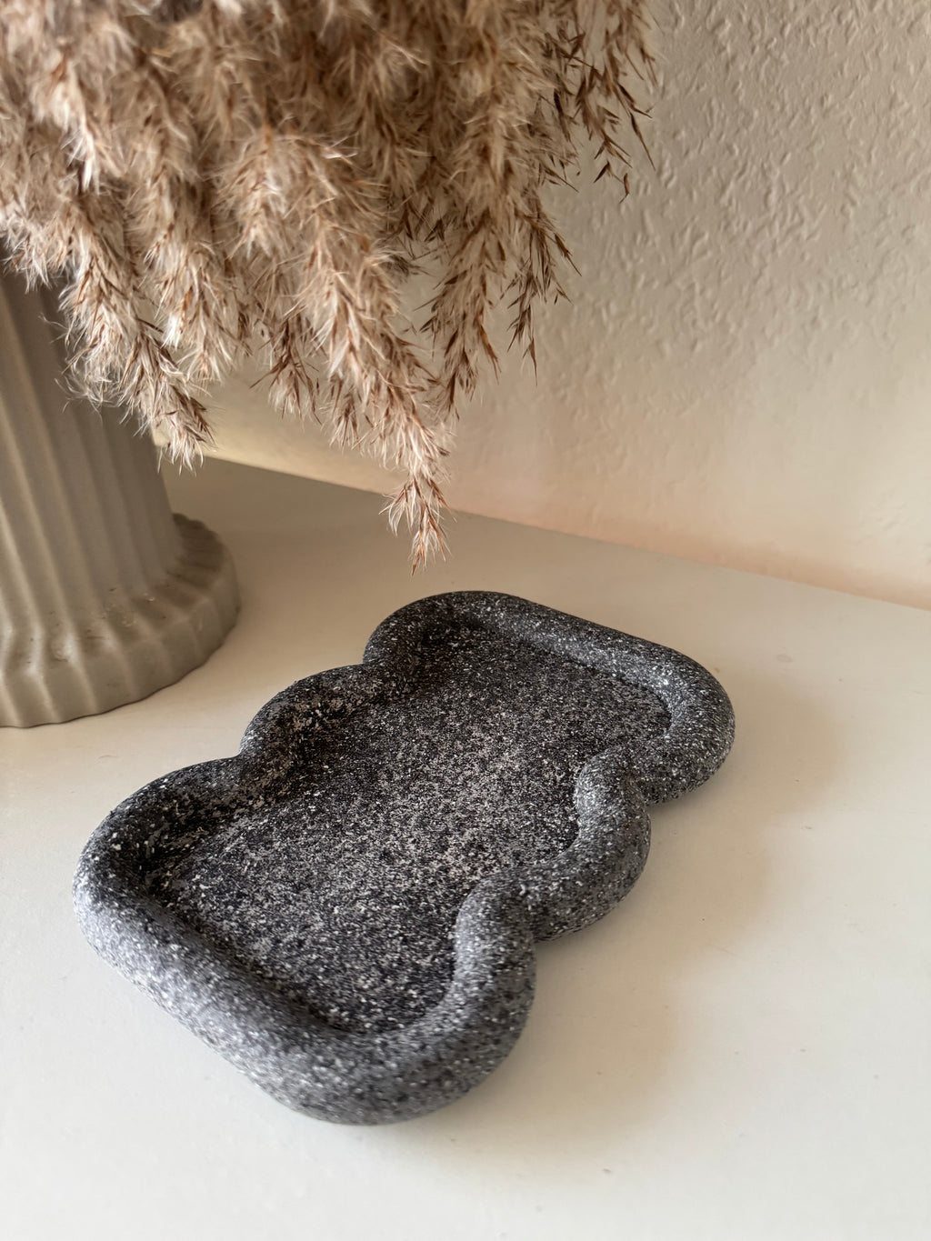 Wave Edge Decorative Plate