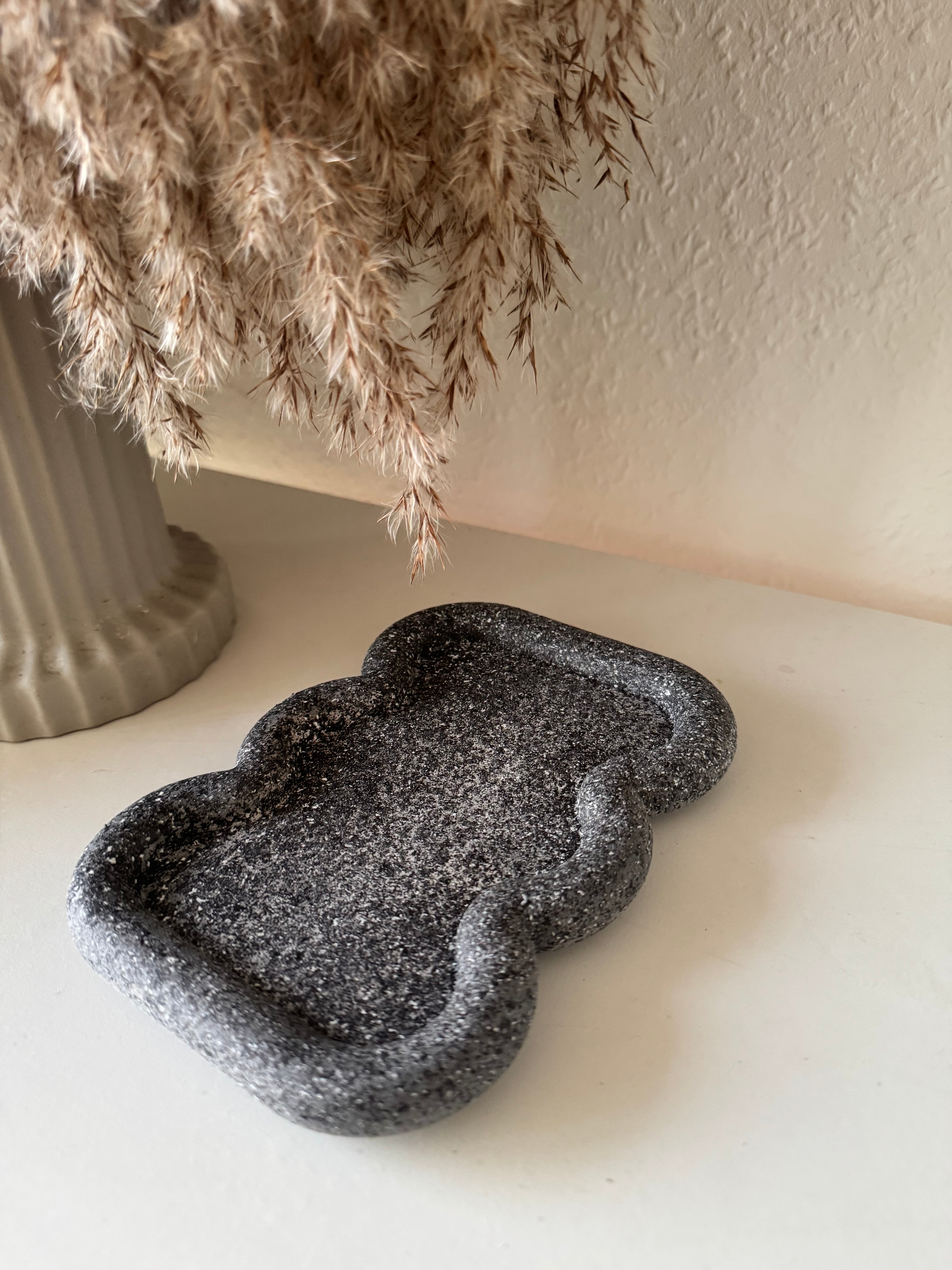 Wave Edge Decorative Plate