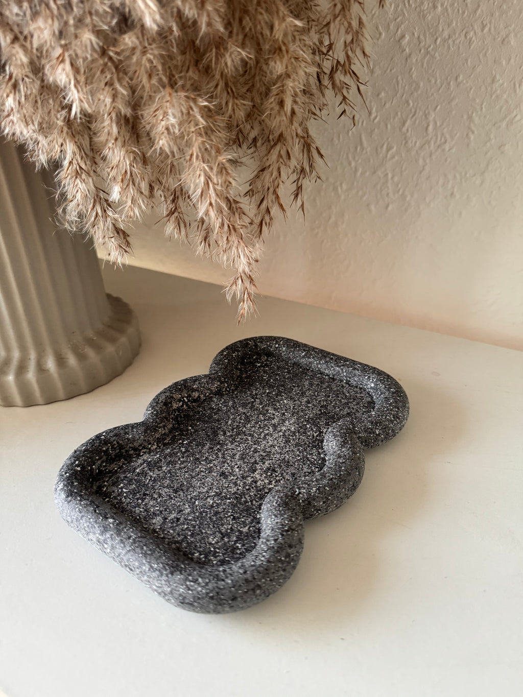 Wave Edge Decorative Plate