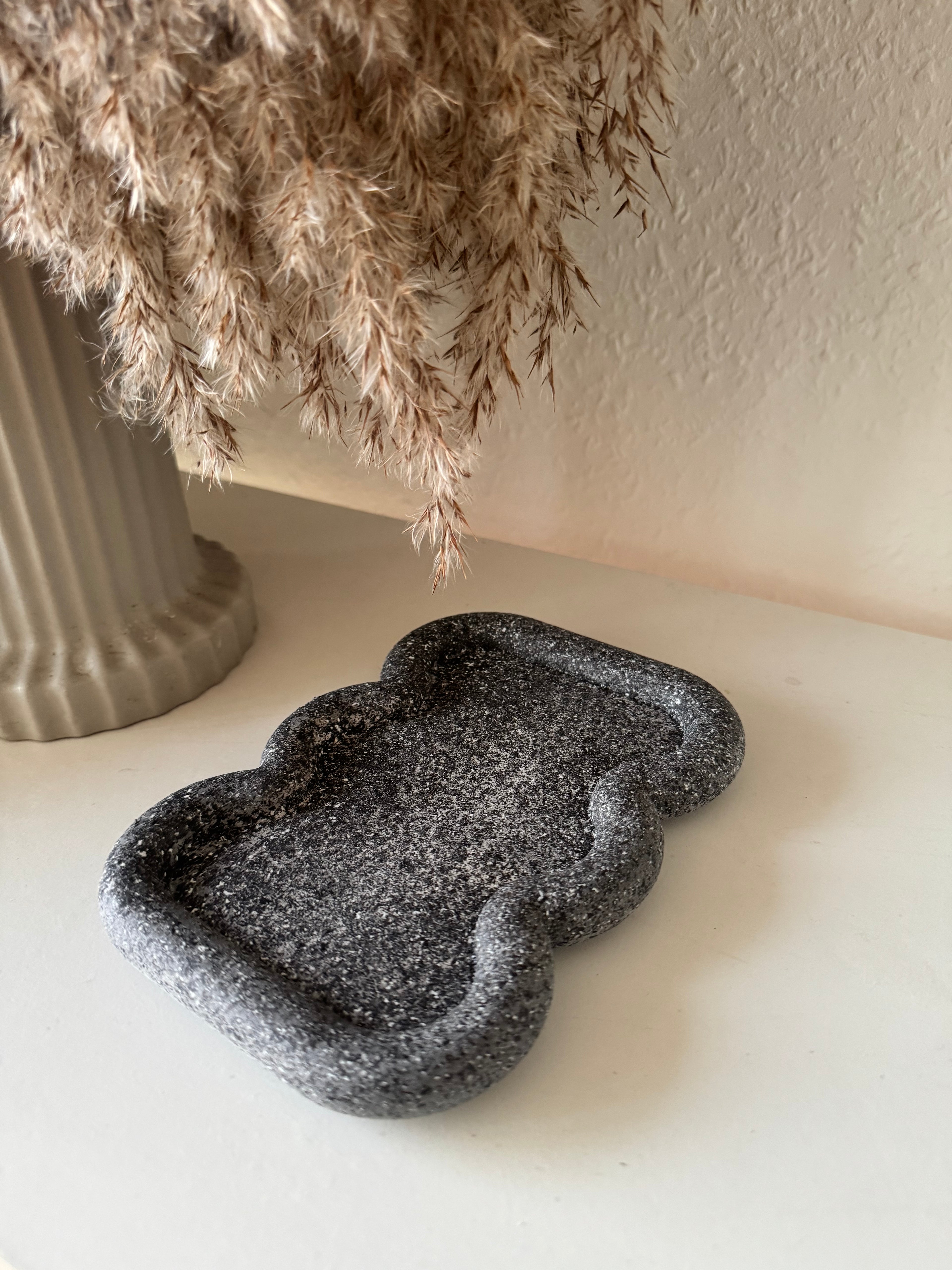 Wave Edge Decorative Plate