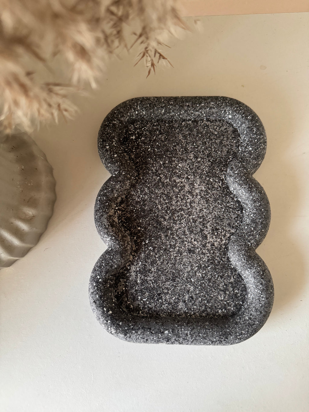Wave Edge Decorative Plate