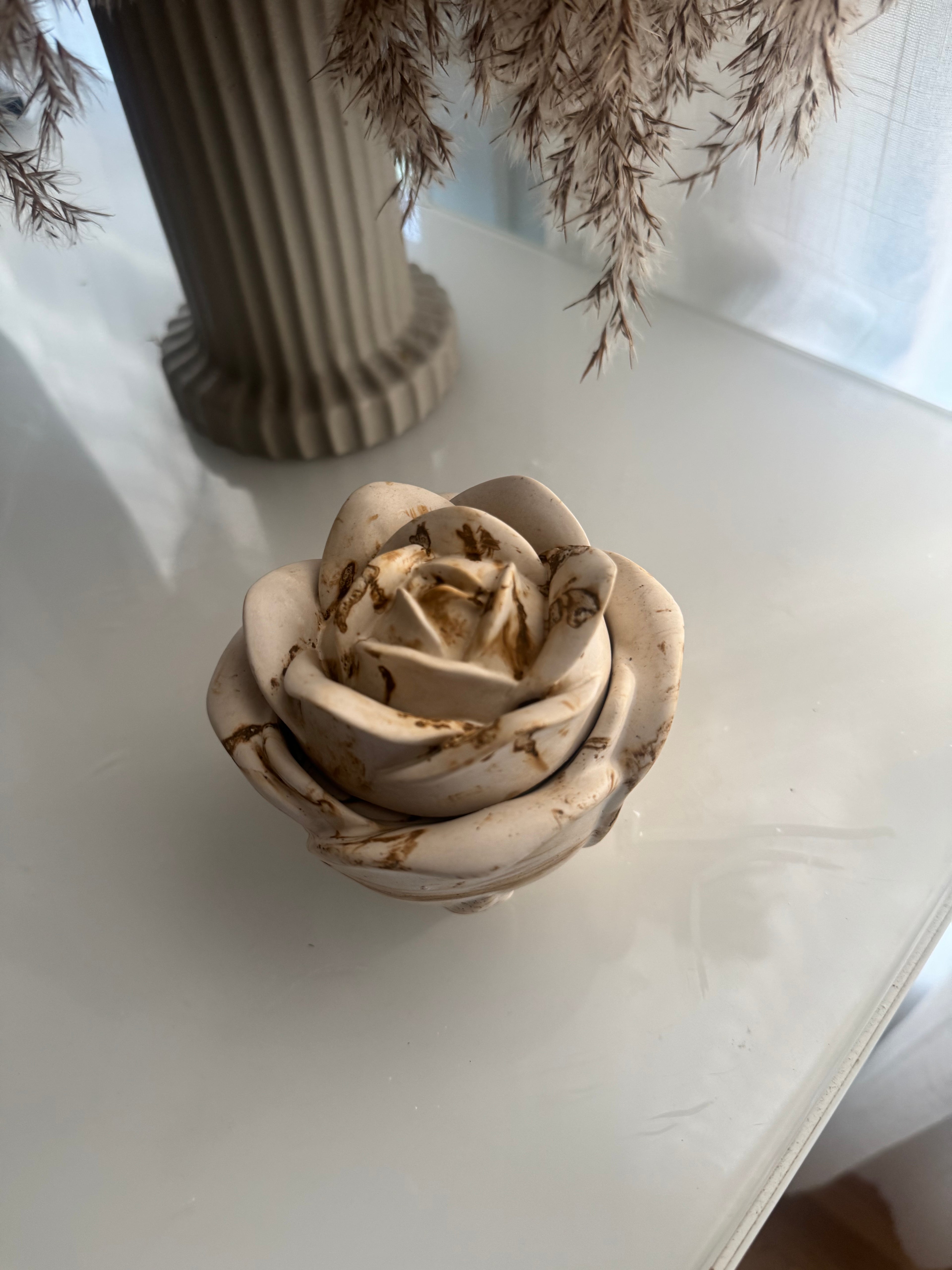 Rose Bloom Decorative Jar