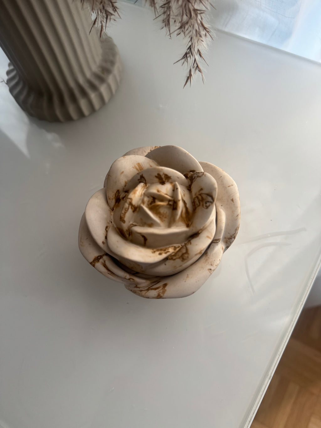 Rose Bloom Decorative Jar
