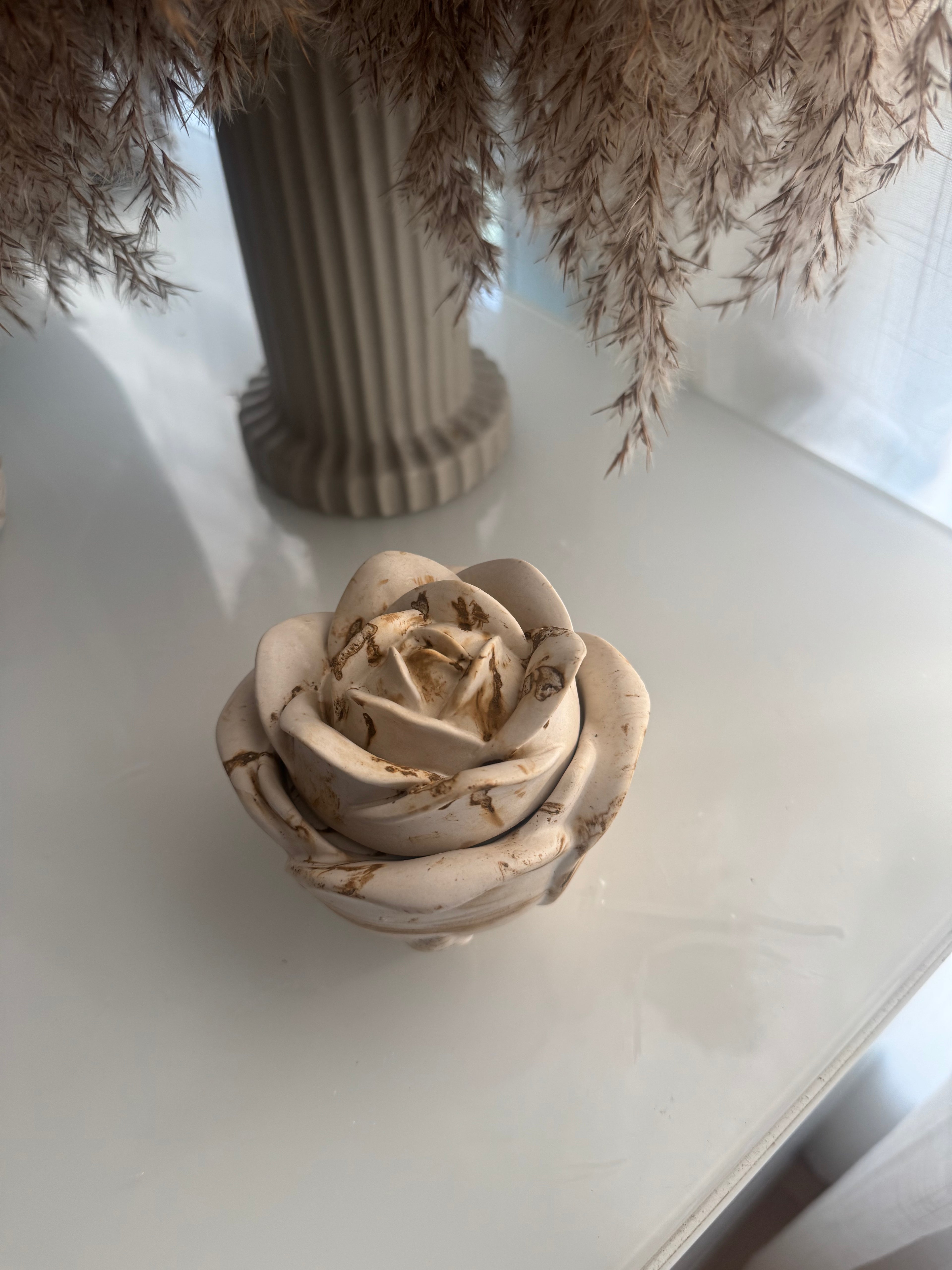 Rose Bloom Decorative Jar