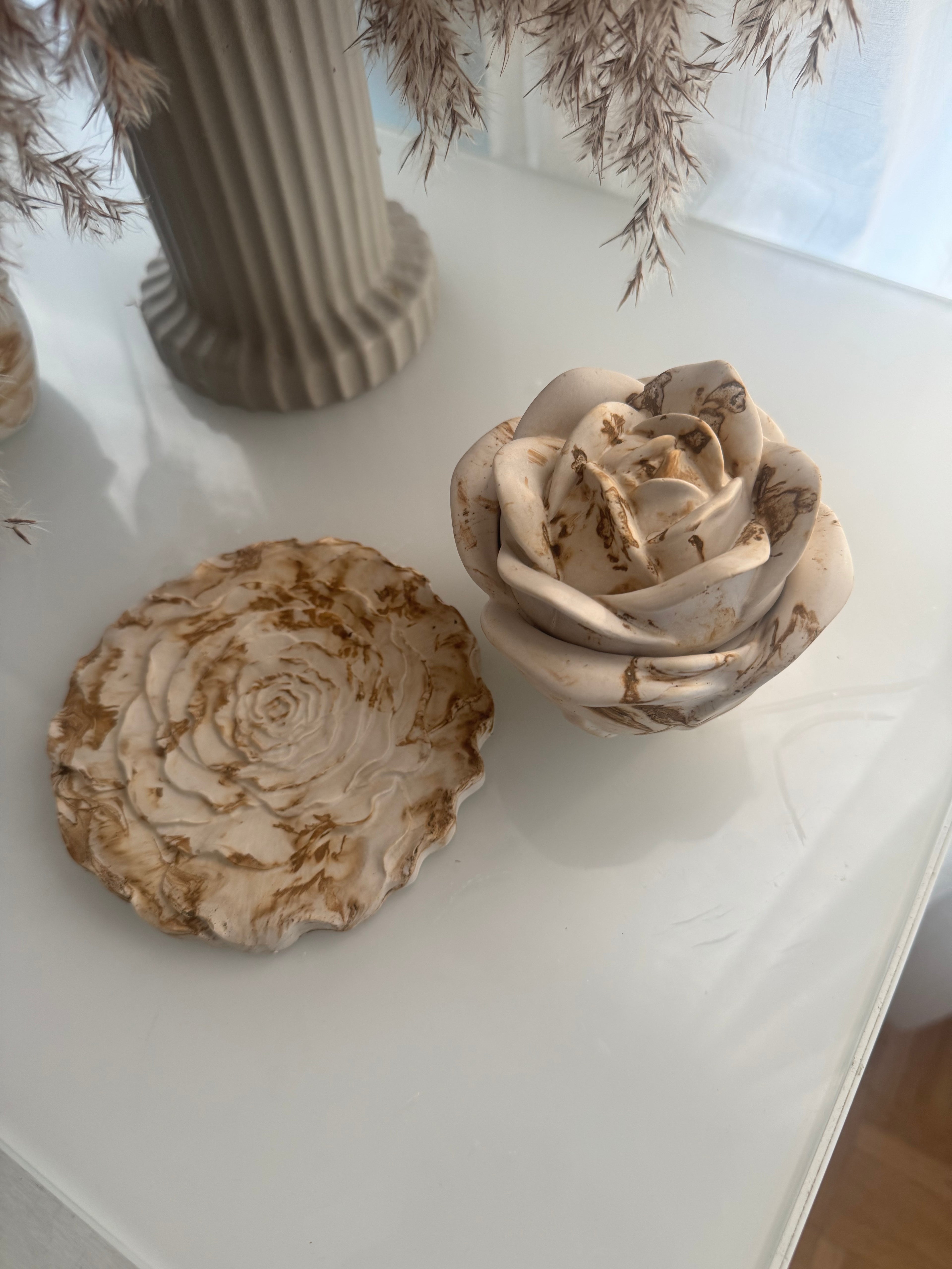 Rose Bloom Decorative Jar