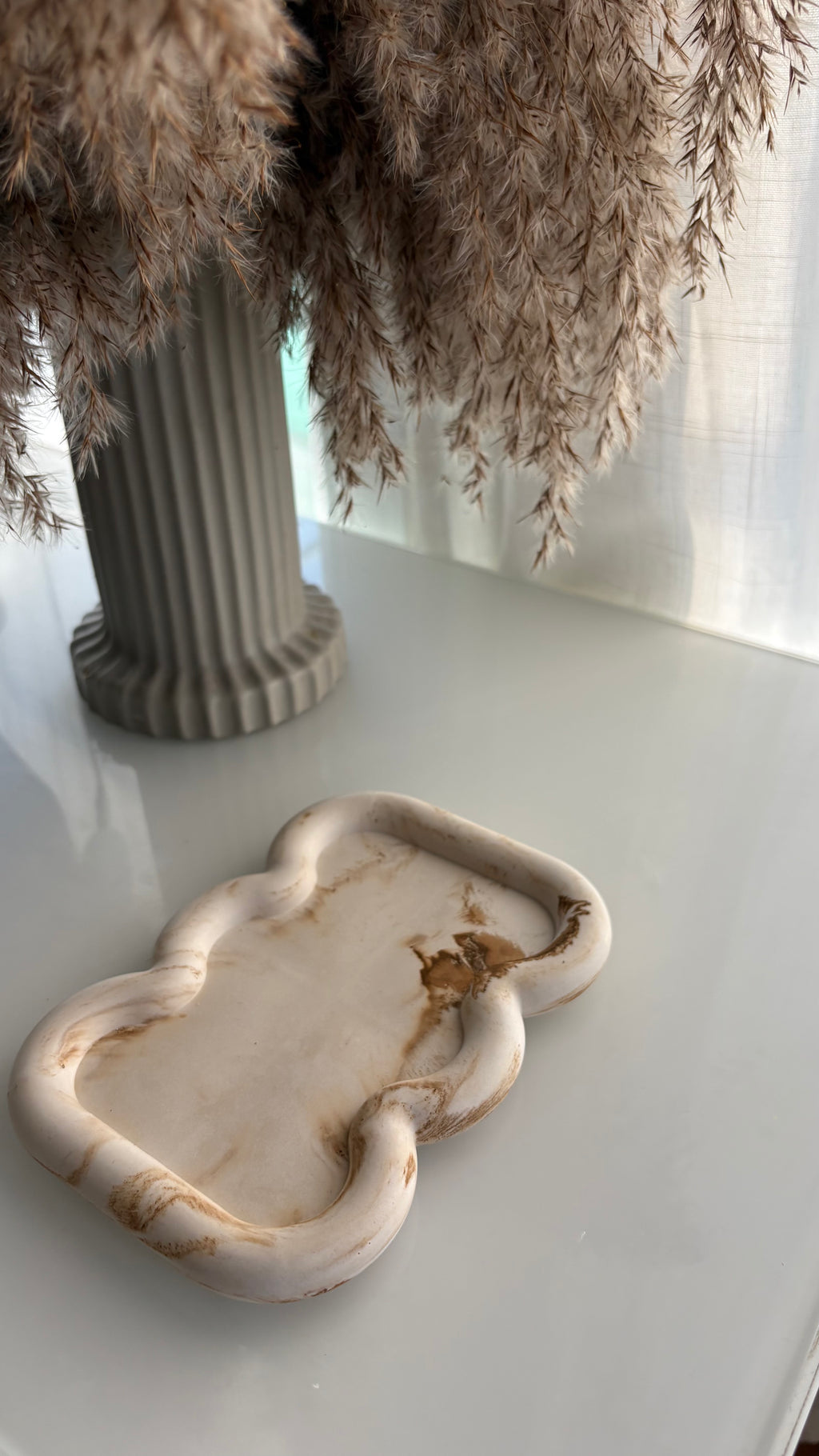 Wave Edge Decorative Plate
