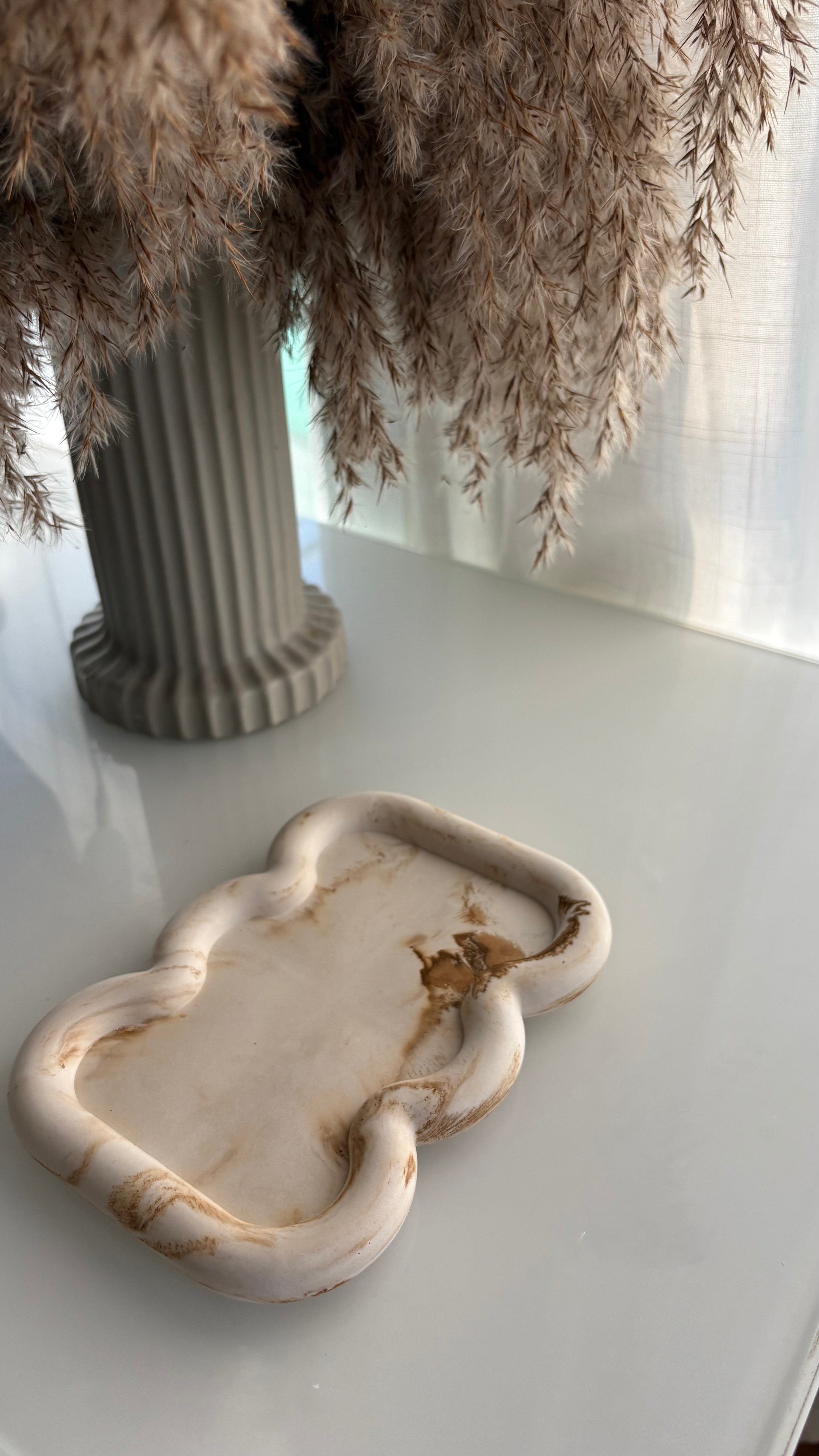 Wave Edge Decorative Plate