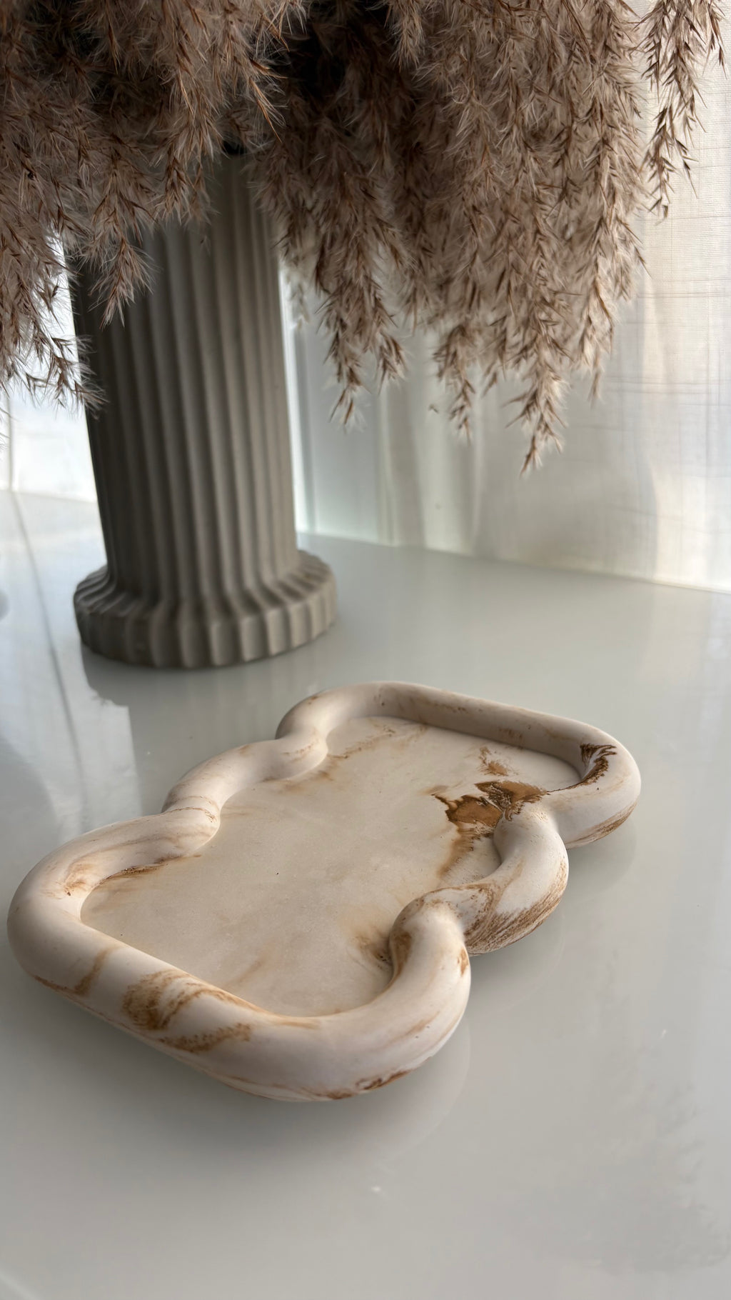 Wave Edge Decorative Plate