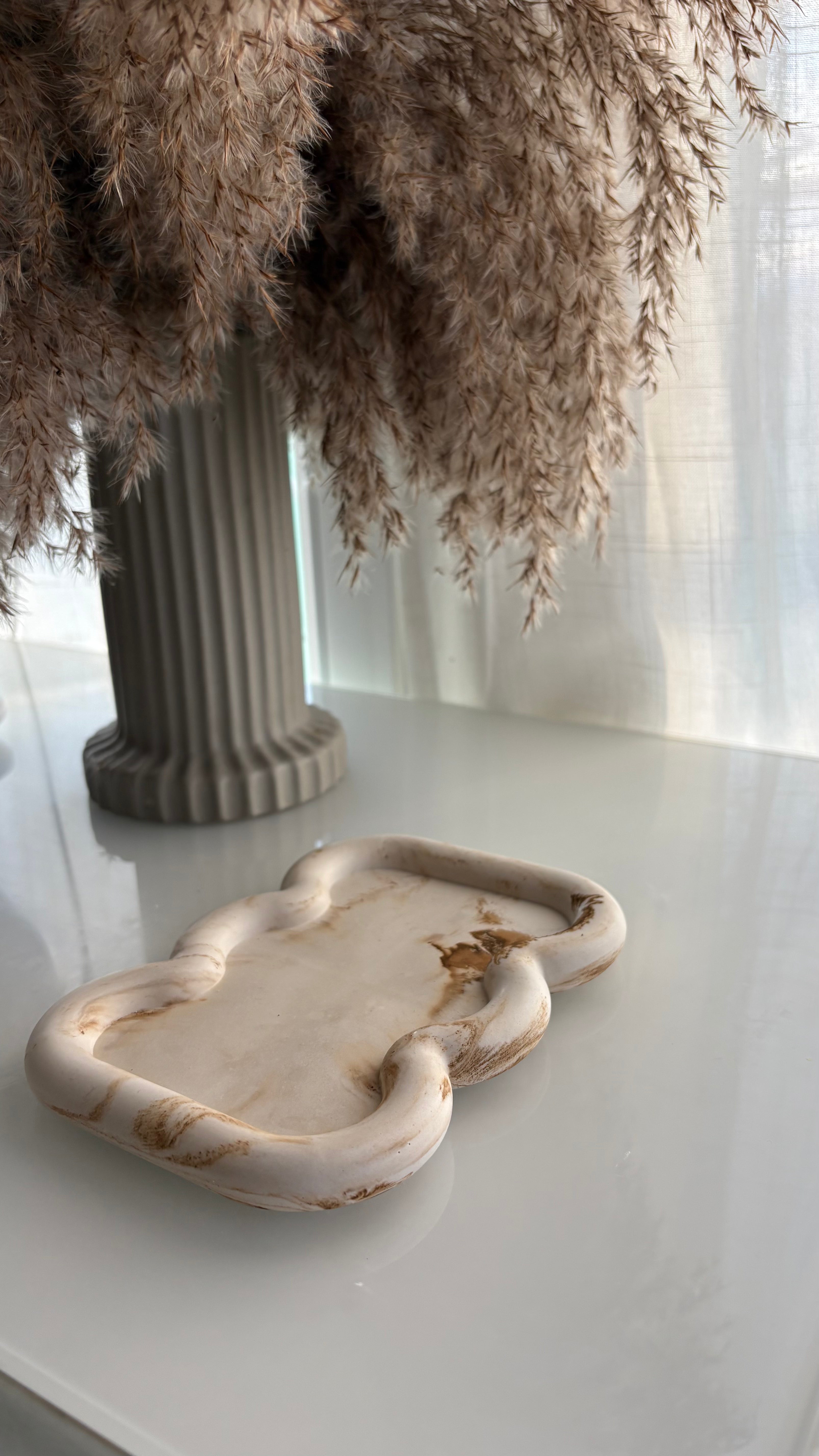 Wave Edge Decorative Plate