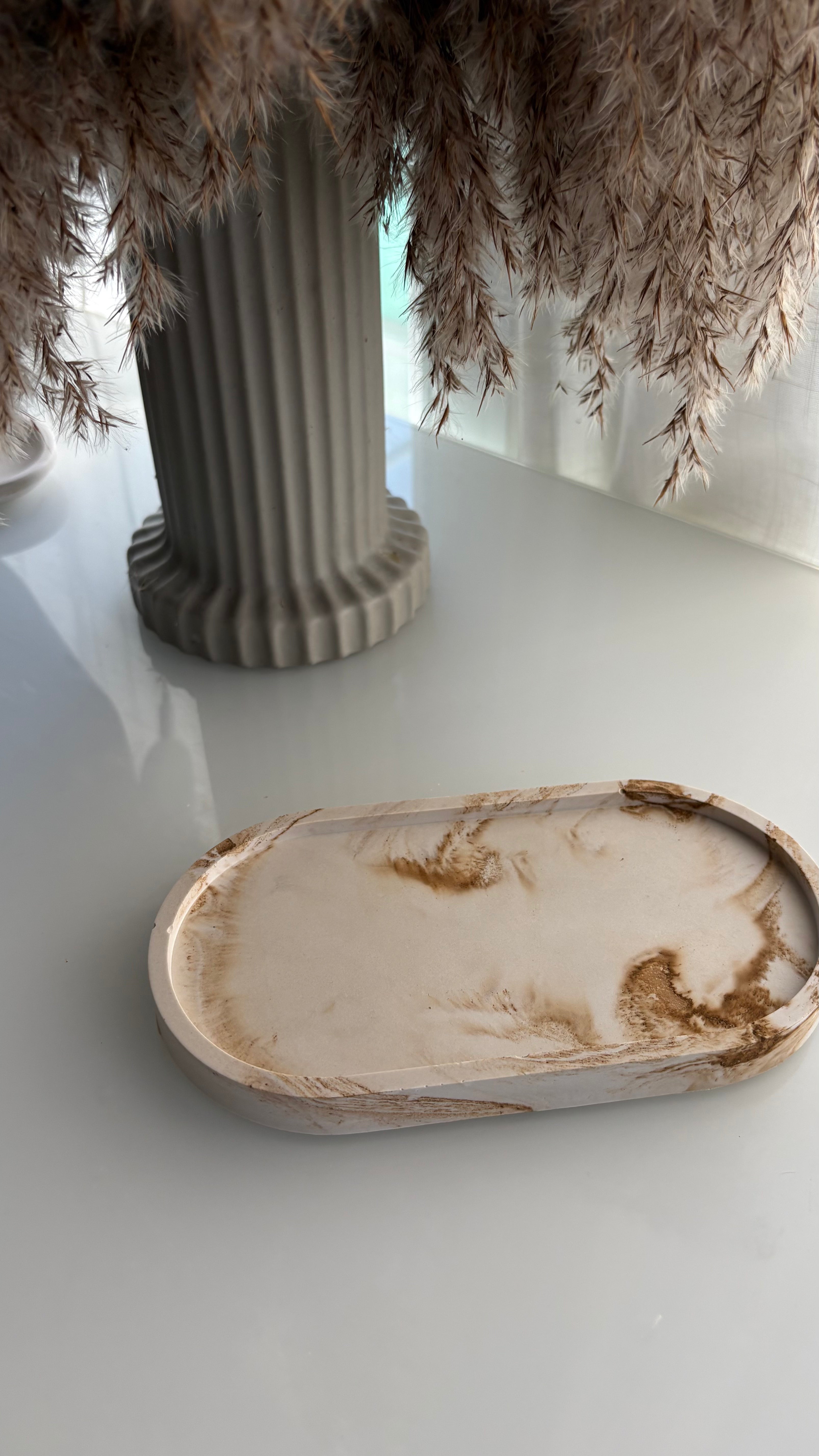 Classic Oval Display Tray