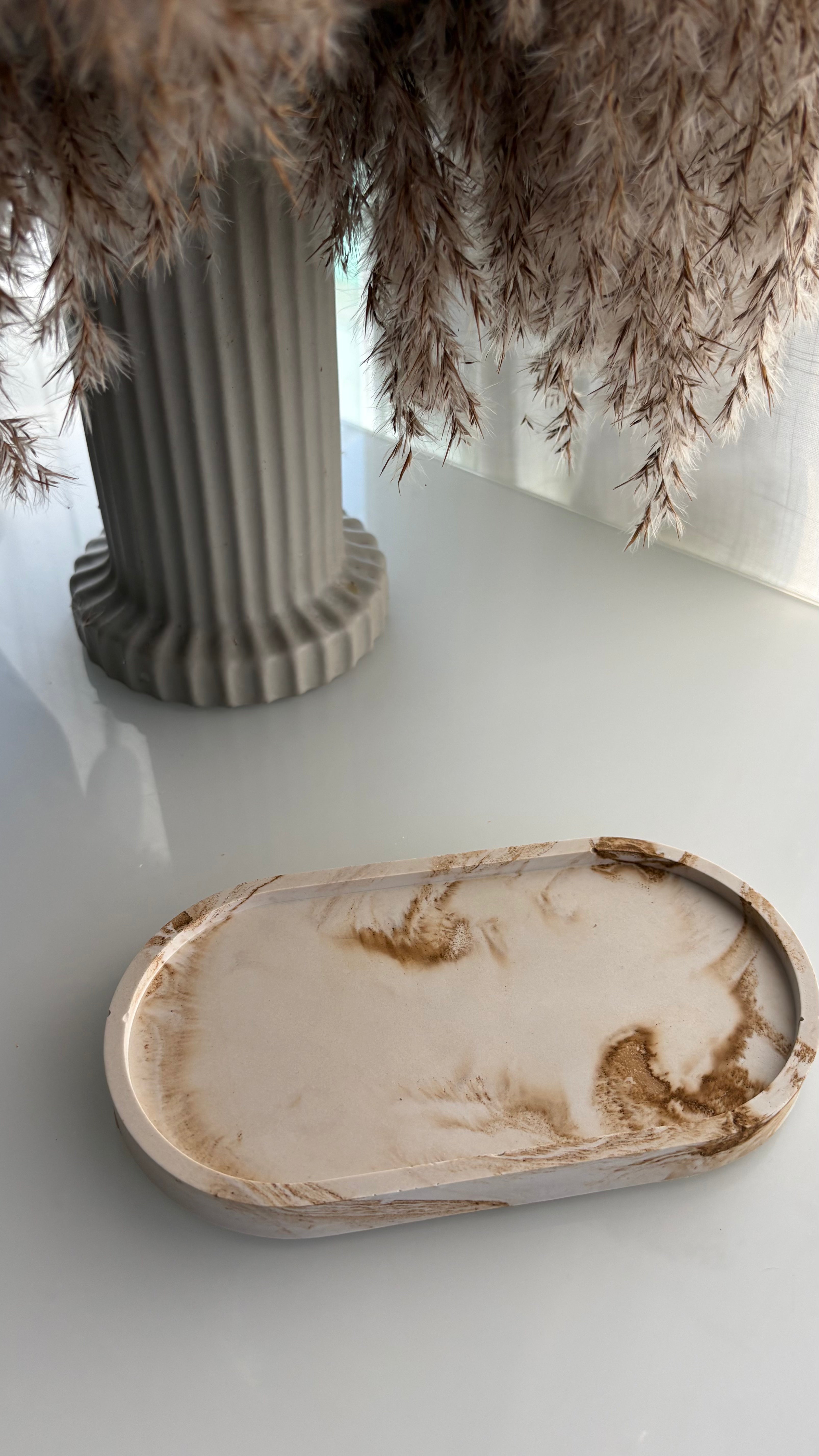 Classic Oval Display Tray
