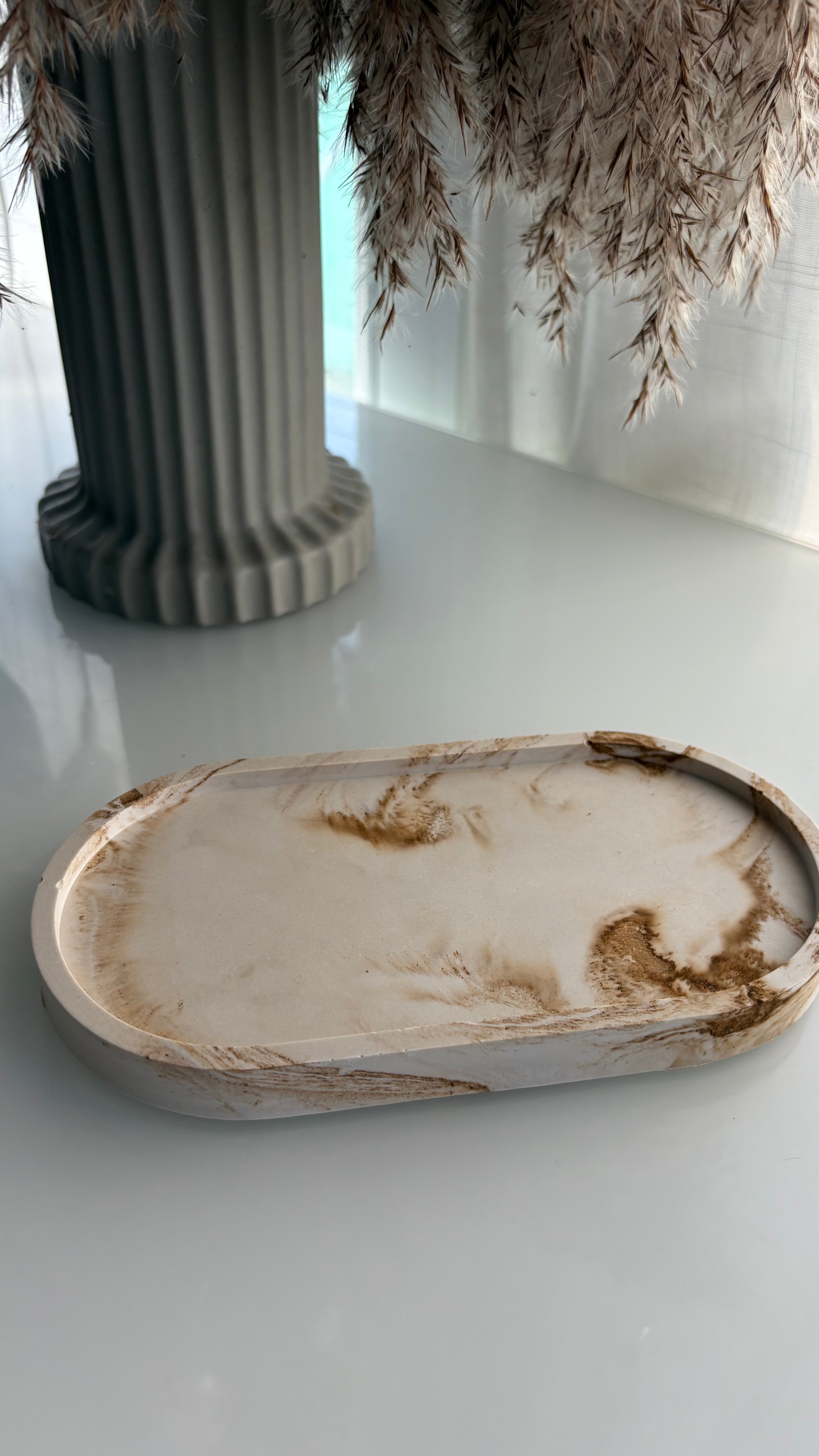 Classic Oval Display Tray