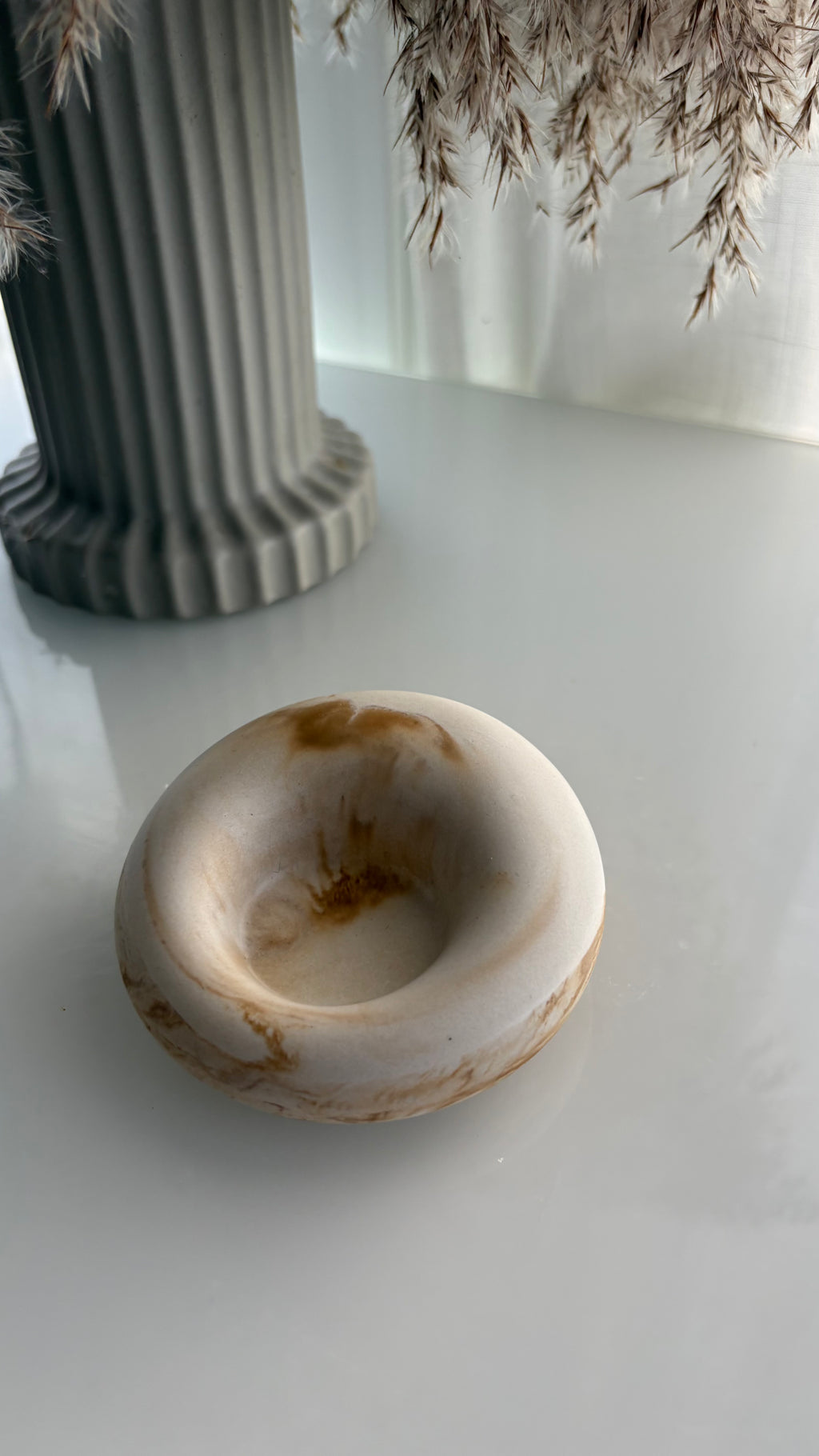 Minimalist Circular Storage Dish