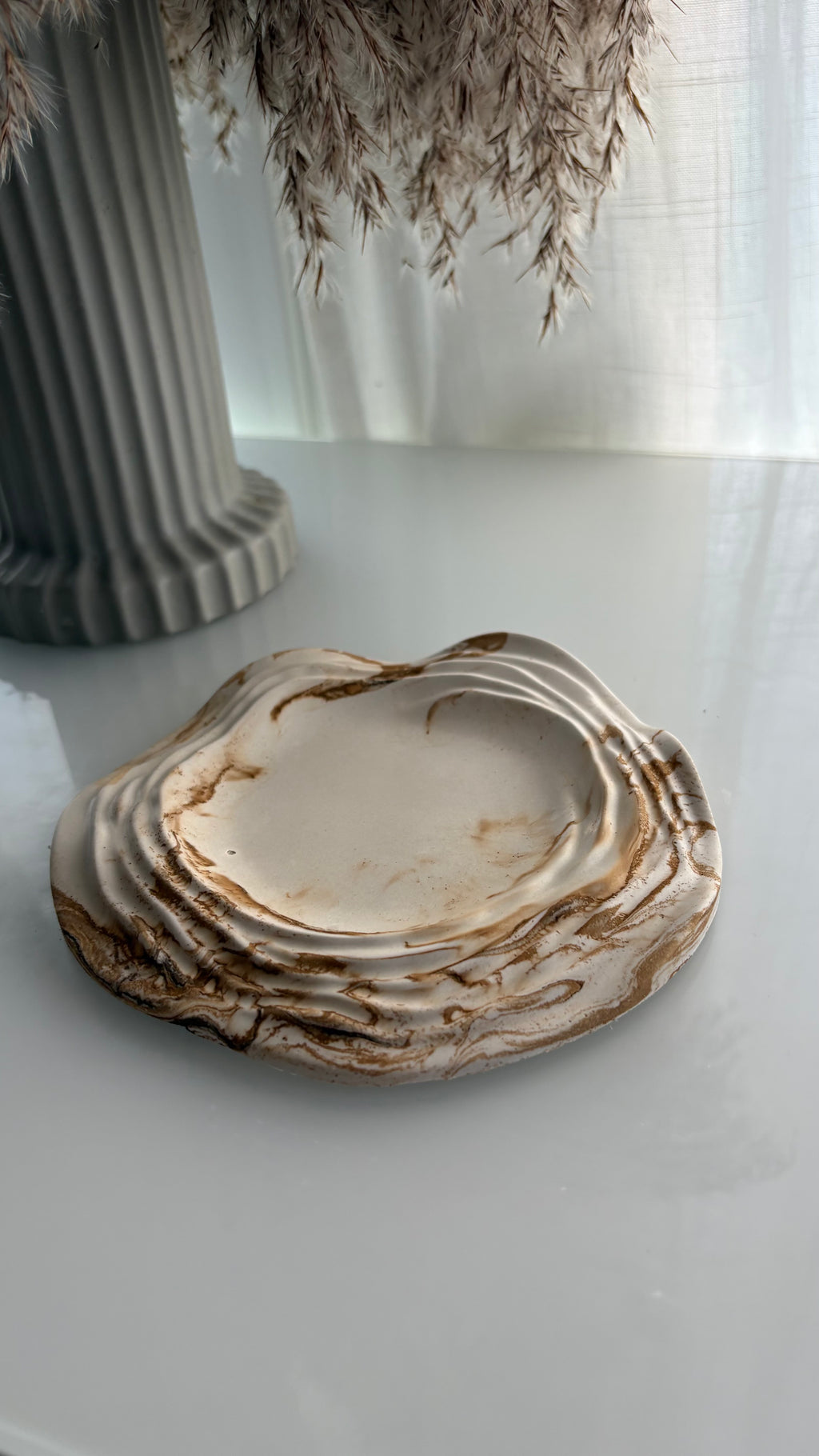 Wave Circle Harmony Tray