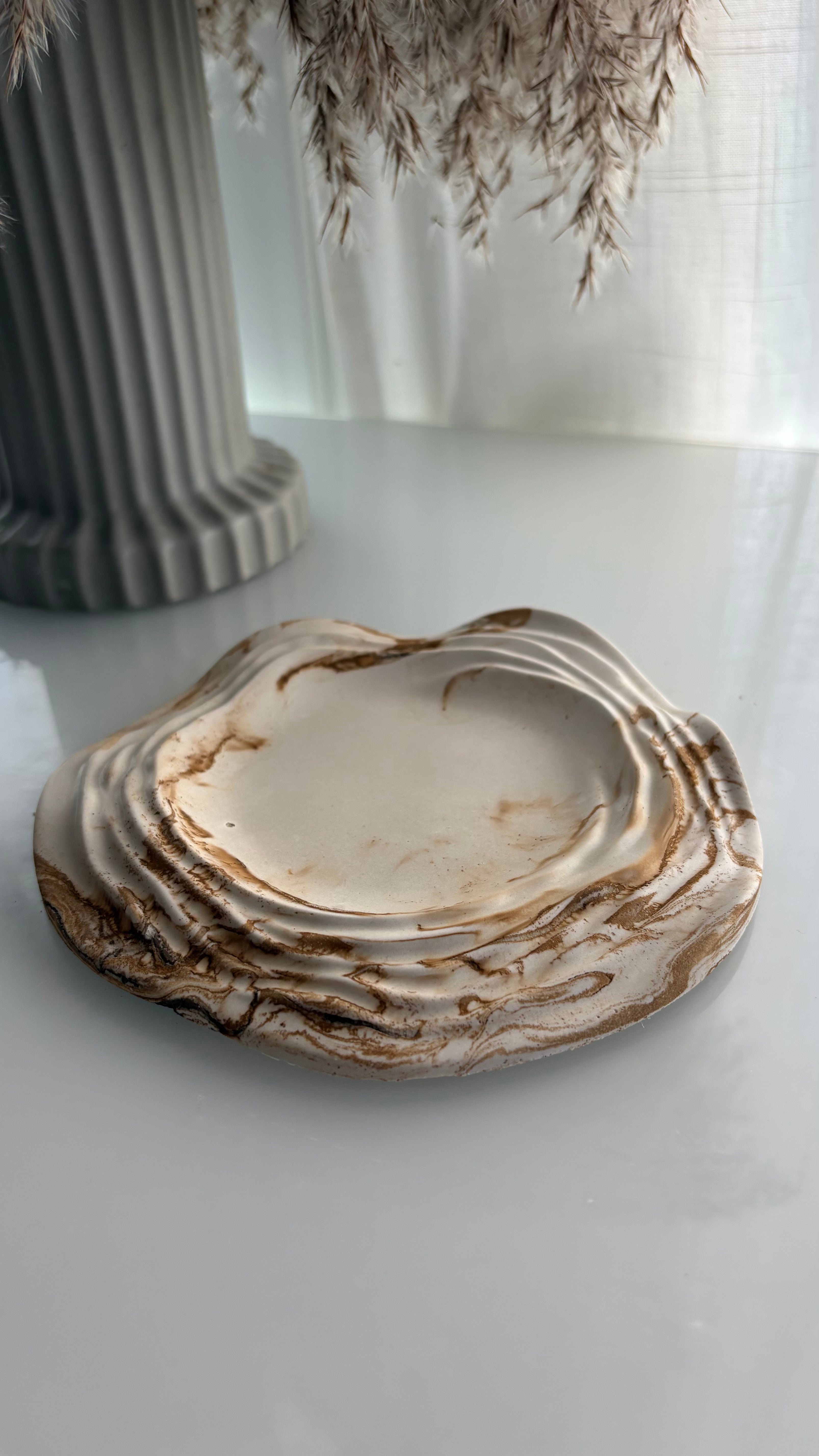 Wave Circle Harmony Tray