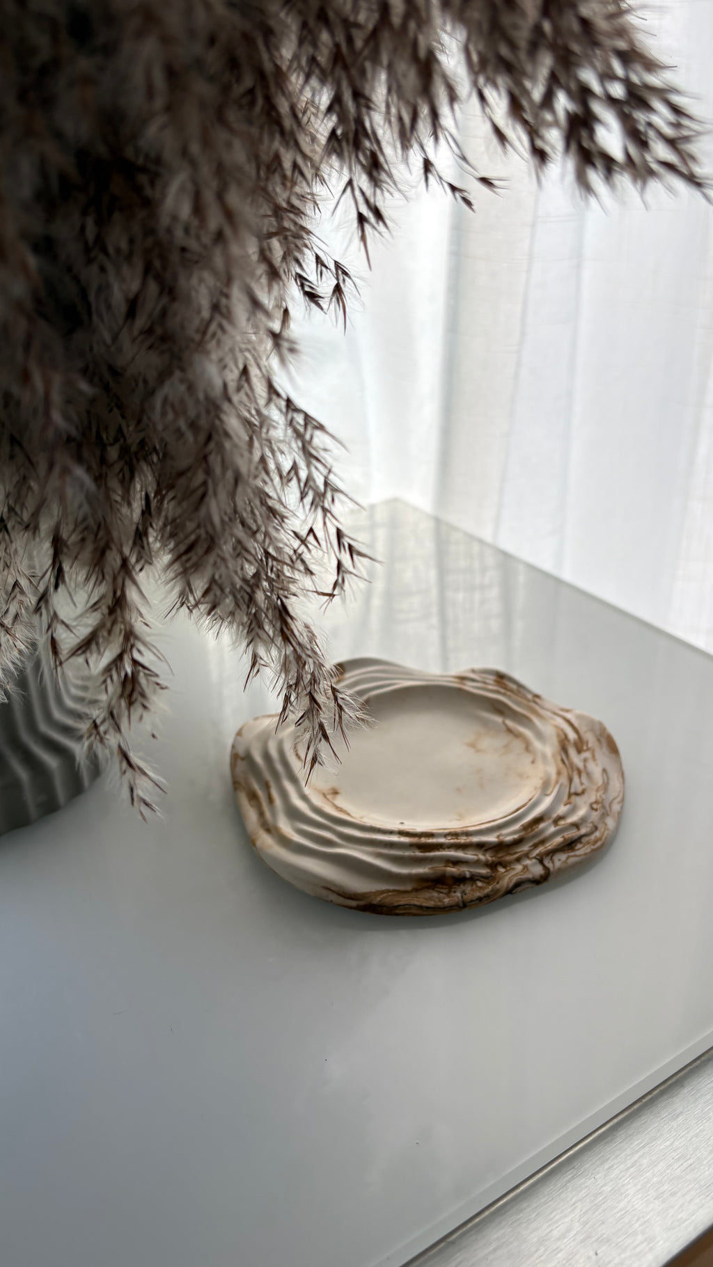 Wave Circle Harmony Tray