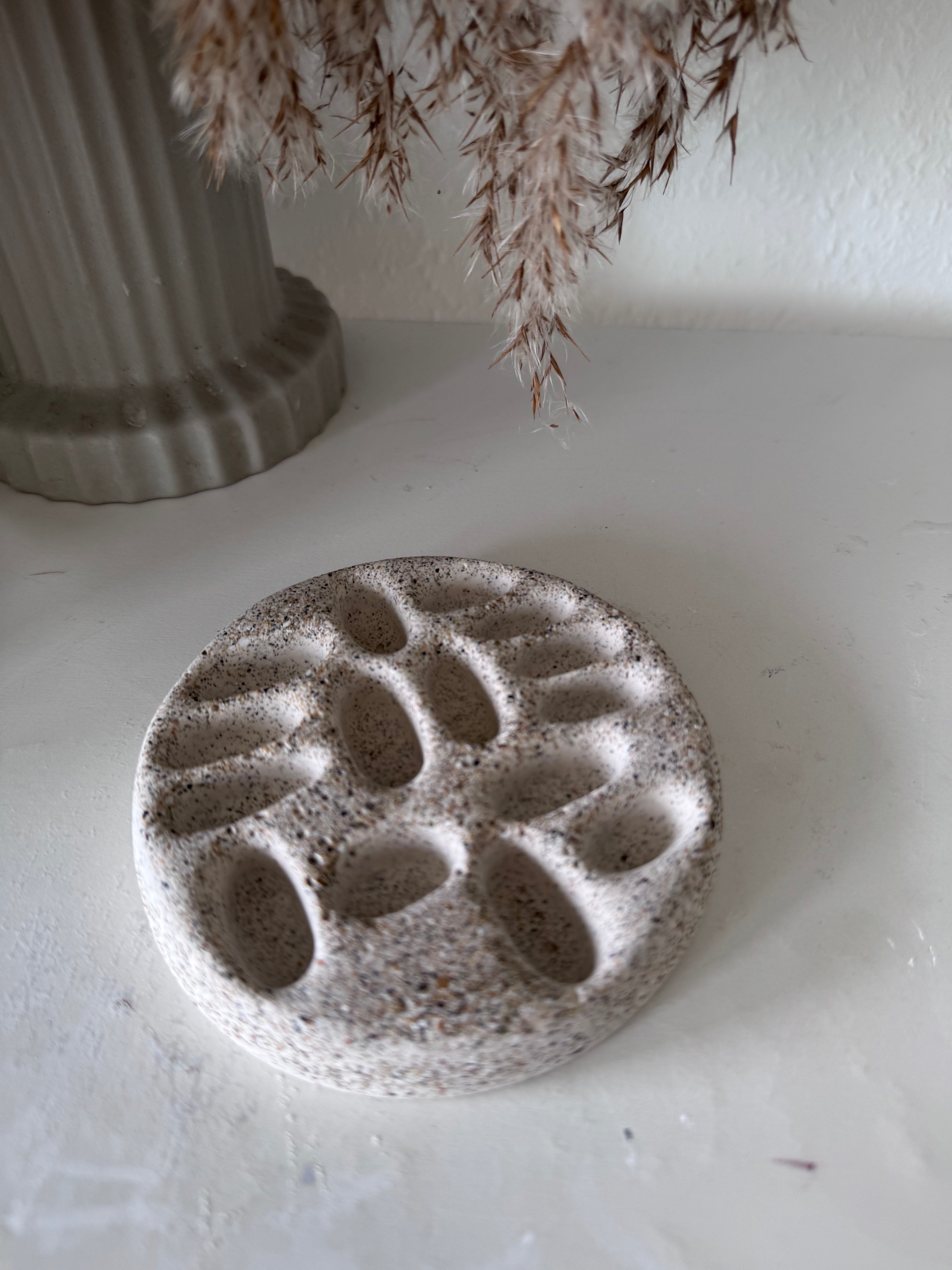 Stone Peak Ring Stand