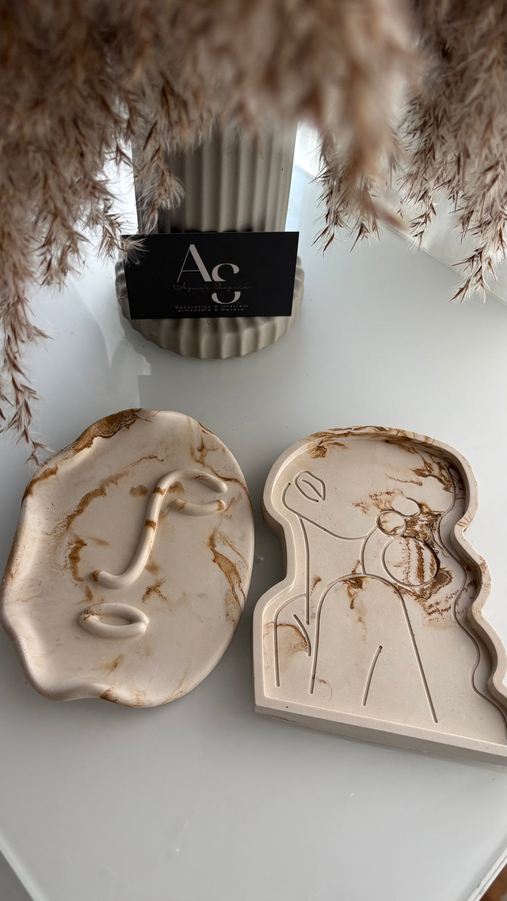 Twisted Face Art Plate Tray