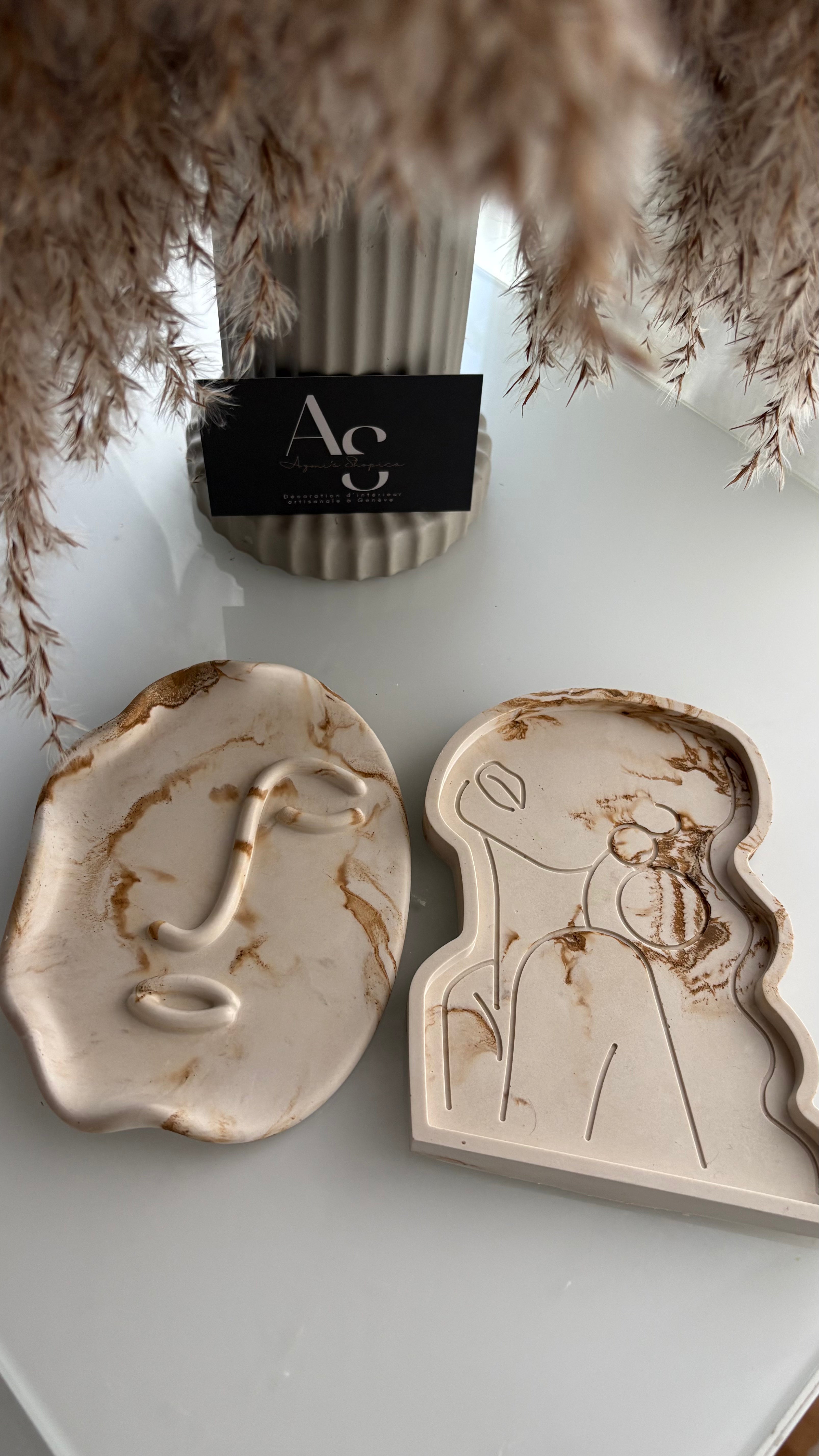 Twisted Face Art Plate Tray
